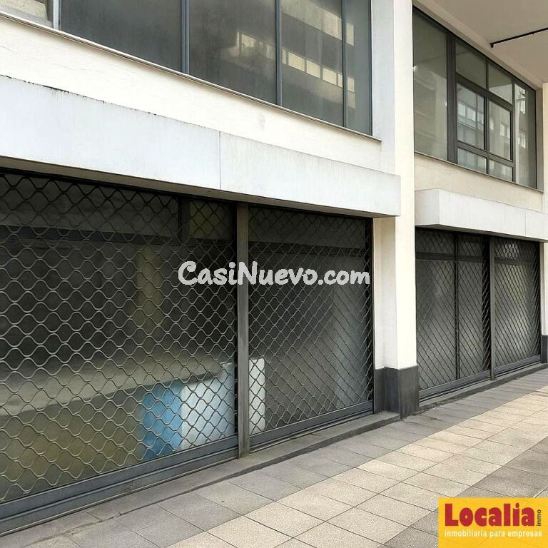 Amplio local de dos niveles en Torrelavega