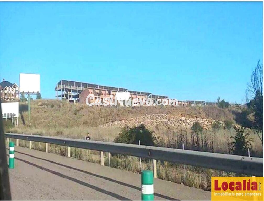 Obra parada de 73 viviendas en Valdefresno, León