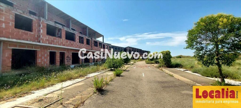Obra parada de 73 viviendas en Valdefresno, León - foto 4