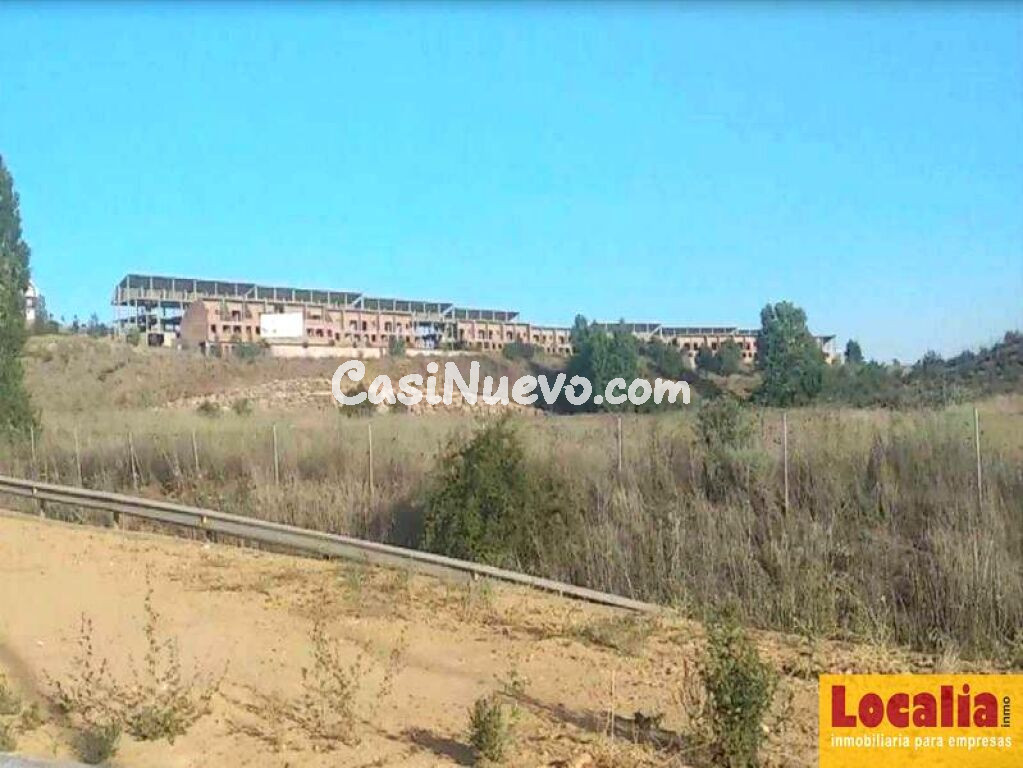 Obra parada de 73 viviendas en Valdefresno, León - foto 5