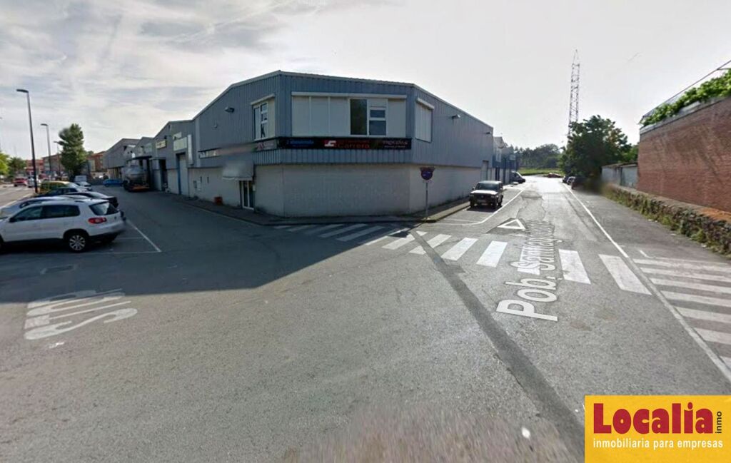 Nave industrial con 1024m2 en Santiago de Cartes