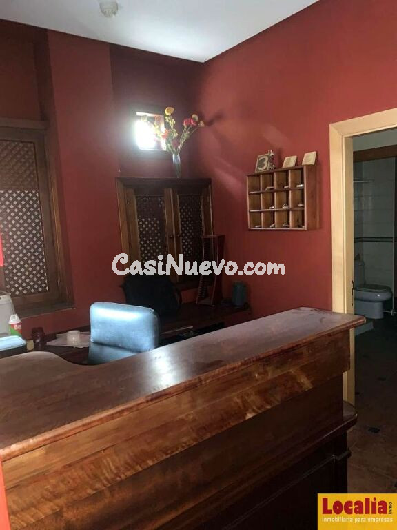 Atractivo hotel rural de cinco plantas, Simancas