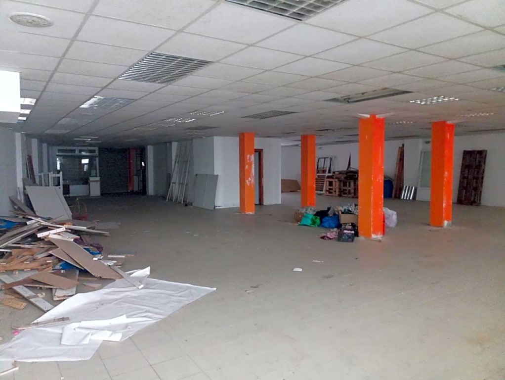 Local céntrico para tu negocio en Santander - foto 3