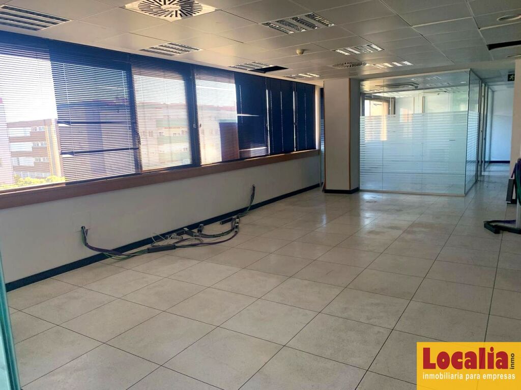 Amplia oficina de 380 metros en Valladolid - foto 2