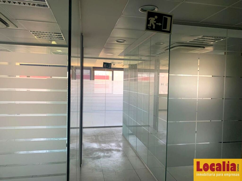 Amplia oficina de 380 metros en Valladolid - foto 3