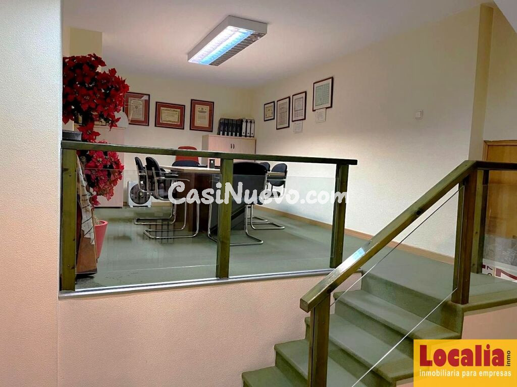 Local de tres niveles en centro de Palencia