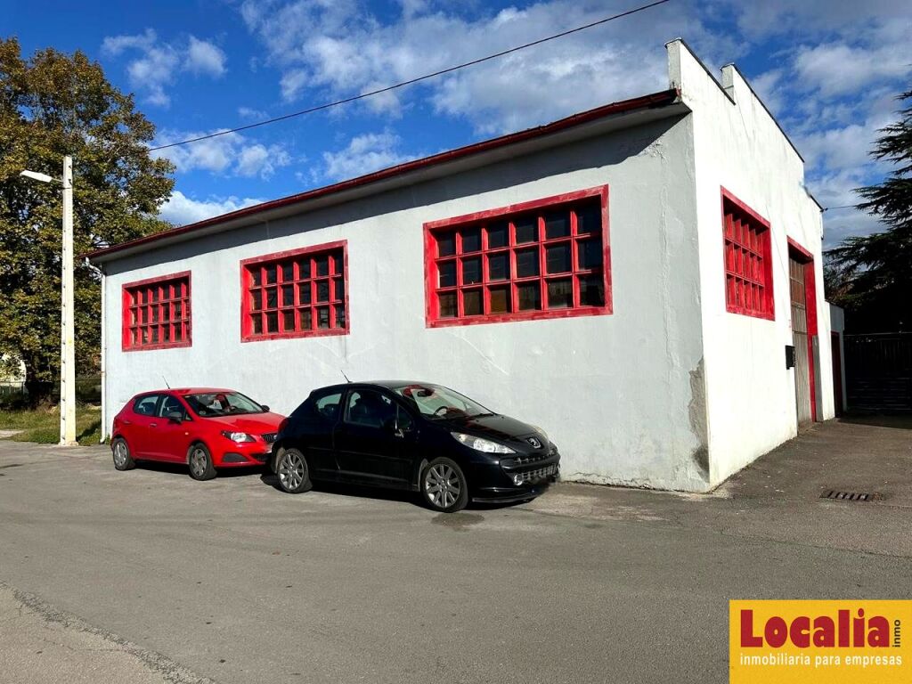 Nave industrial con mecanizado, Torrelavega