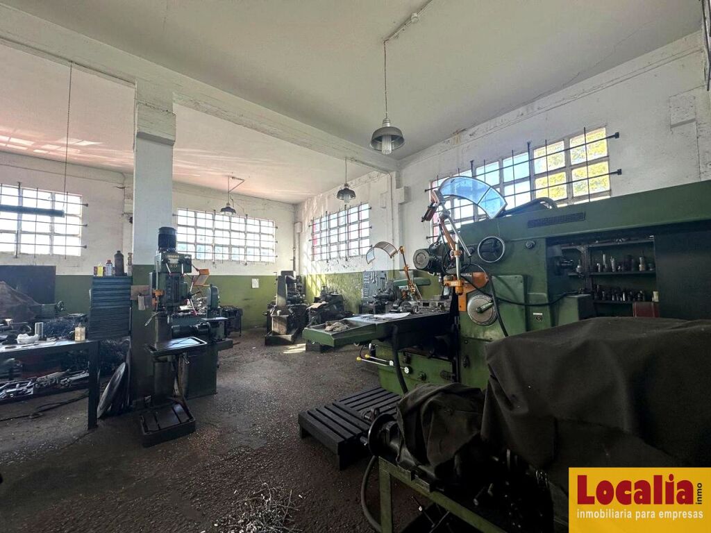 Nave industrial con mecanizado, Torrelavega - foto 4