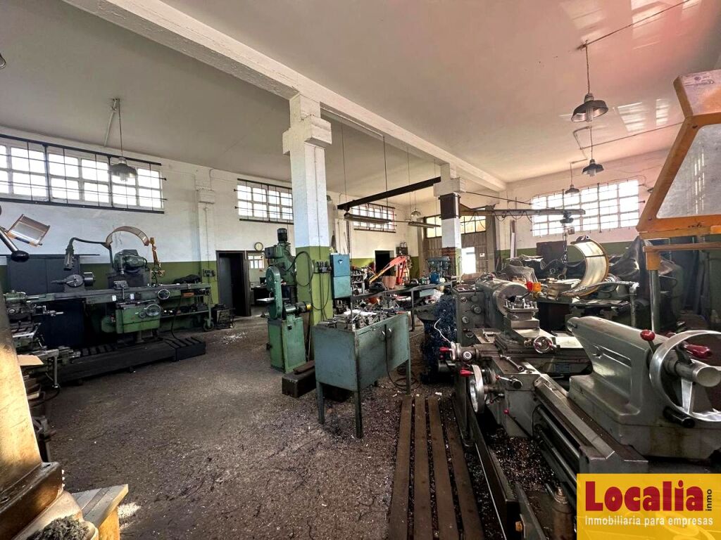Nave industrial con mecanizado, Torrelavega - foto 5