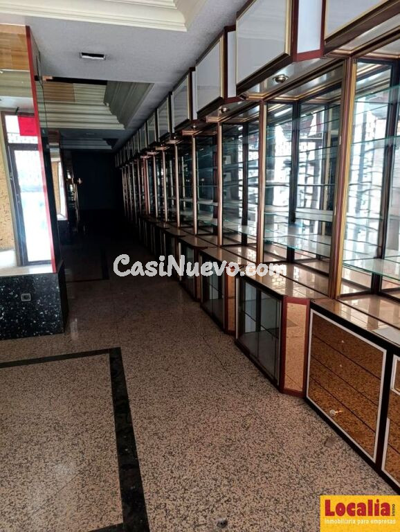 Local amplio con potencial en Palencia