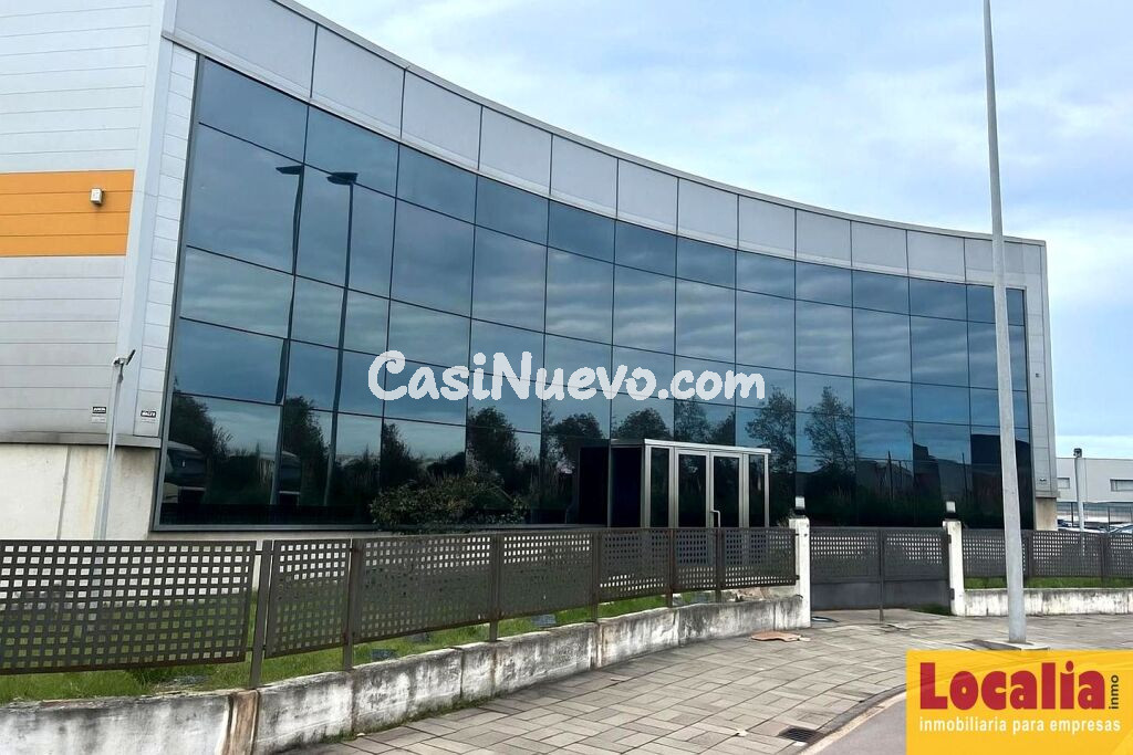 Impresionante Nave Industrial en Nueva Montaña