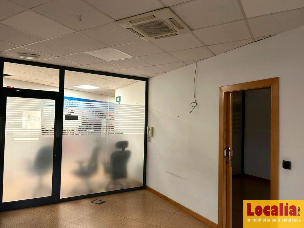 Impresionante Nave Industrial en Nueva Montaña - foto 9