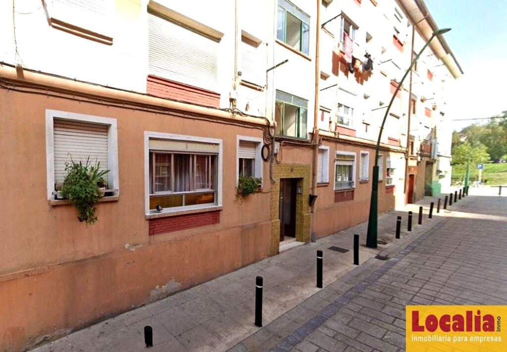 Venta de piso en rentabilidad en Torrelavega - foto 2