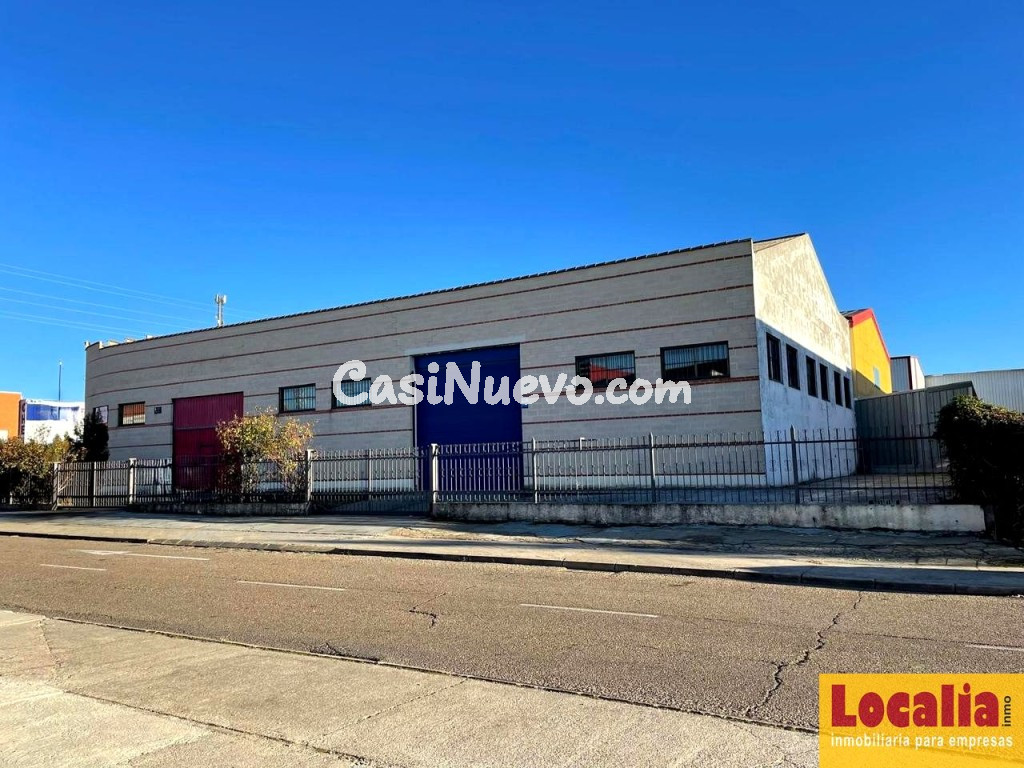 Interesante nave de 800 metros en venta, Palencia