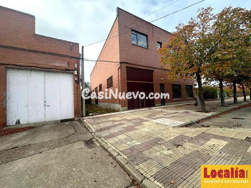 Vérsatil nave de 1000  m² en alquiler, Palencia