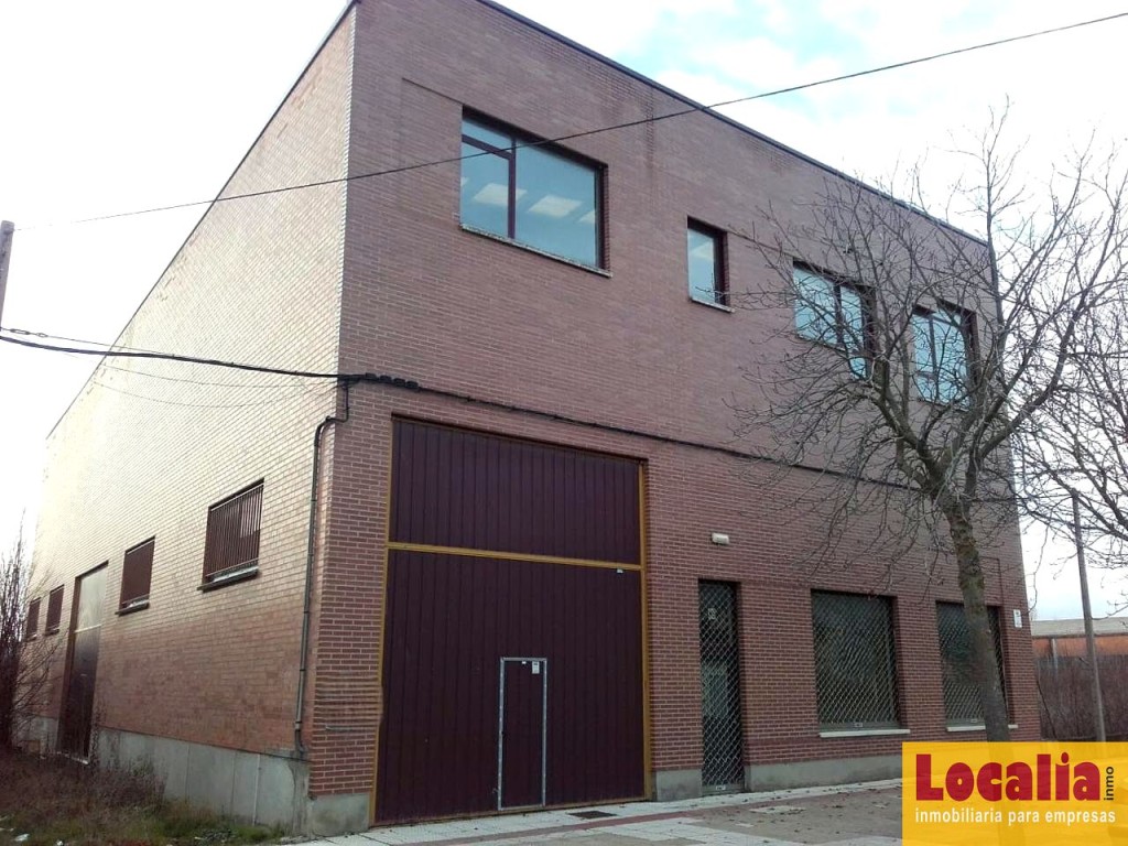 Vérsatil nave de 1000  m² en alquiler, Palencia