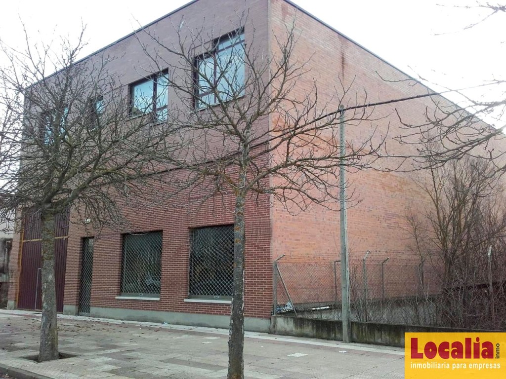 Vérsatil nave de 1000  m² en alquiler, Palencia - foto 3