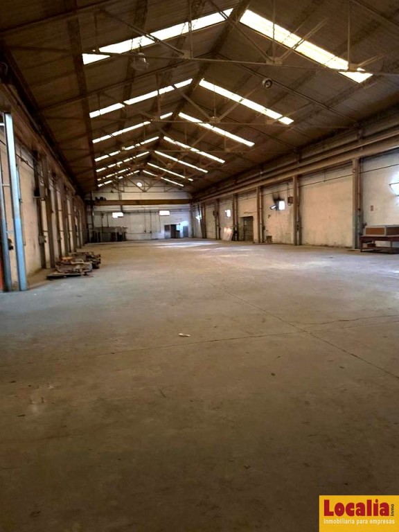 Impresionante nave industrial 4000m² en Valladolid
