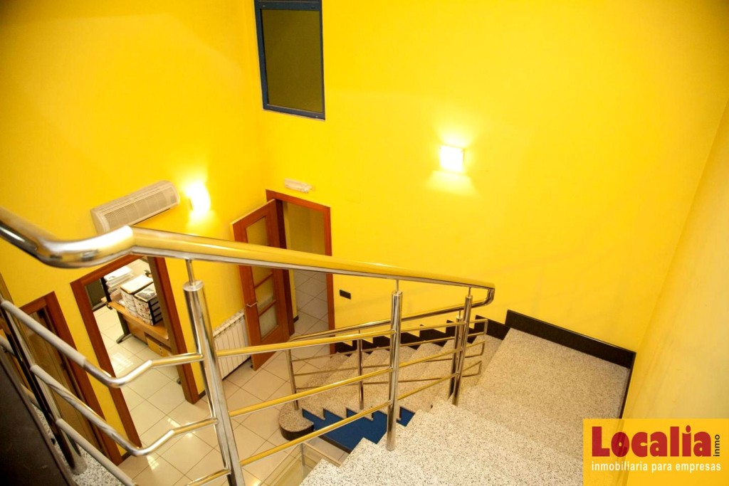 Estupenda nave en rentabilidad de 805m², Palencia. - foto 9