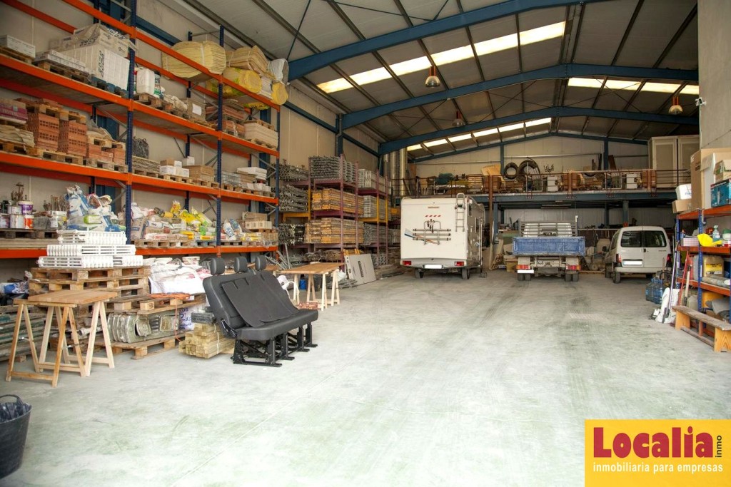 Estupenda nave en rentabilidad de 805m², Palencia. - foto 10