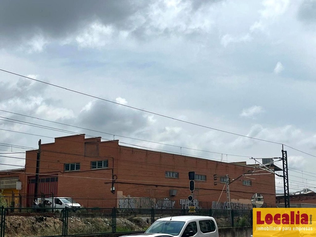 Amplia nave industrial en rentabilidad, Palencia - foto 2