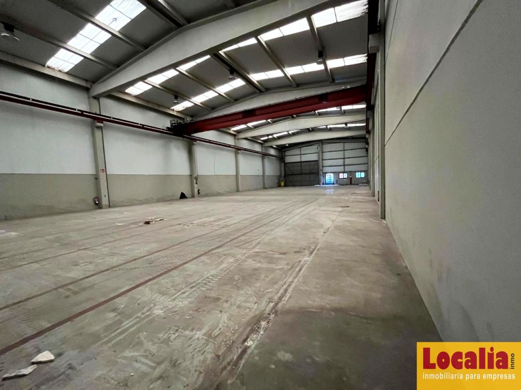 Nave 900 m² con Puente Grúa – Santander - foto 7