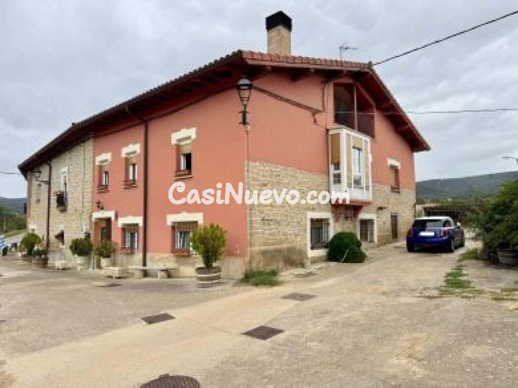Casa de pueblo en Venta en Pobes Álava