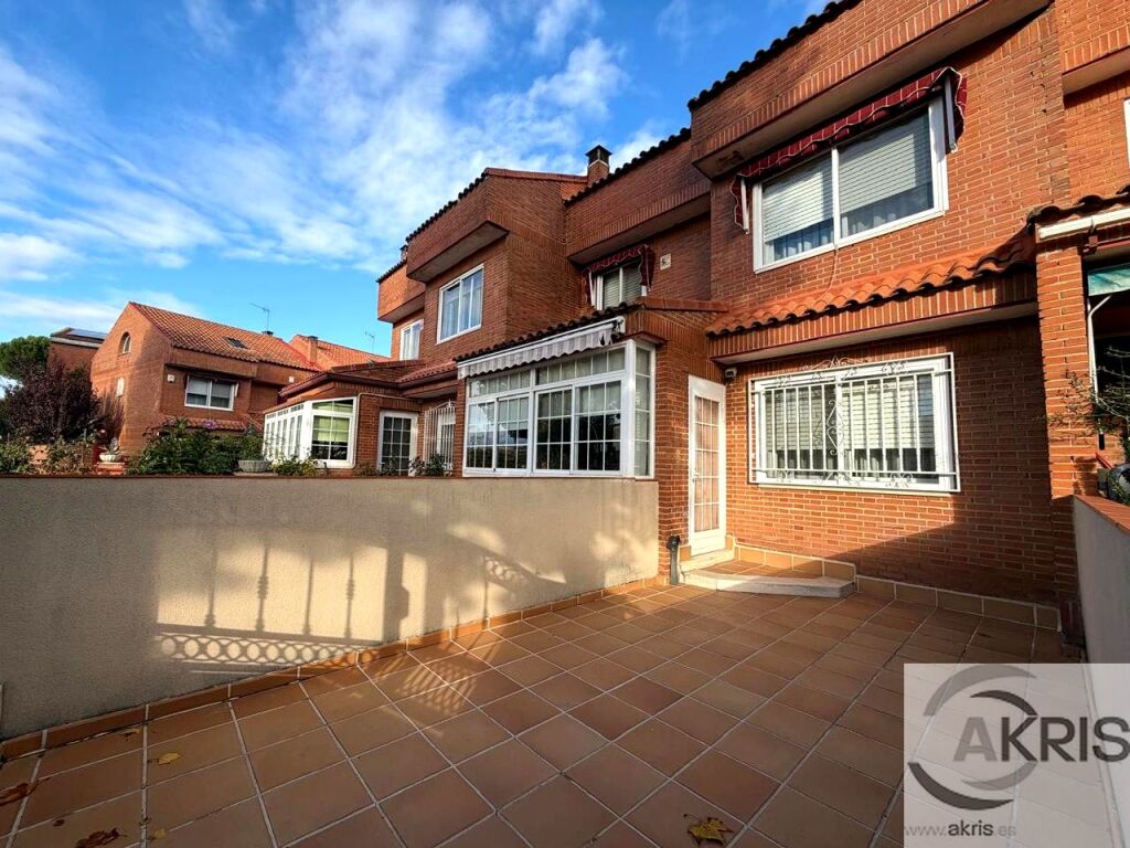 Chaletazo en Ajalvir, ¡un lujo de vida! - foto 57