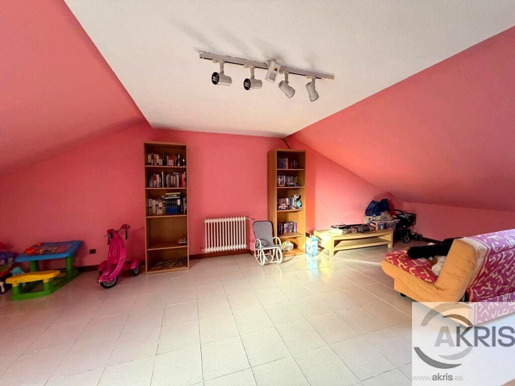 Chaletazo en Ajalvir, ¡un lujo de vida! - foto 84