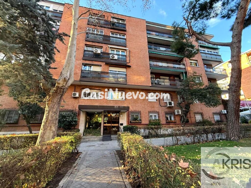 4 habitaciones y dos baños en Zona Colina