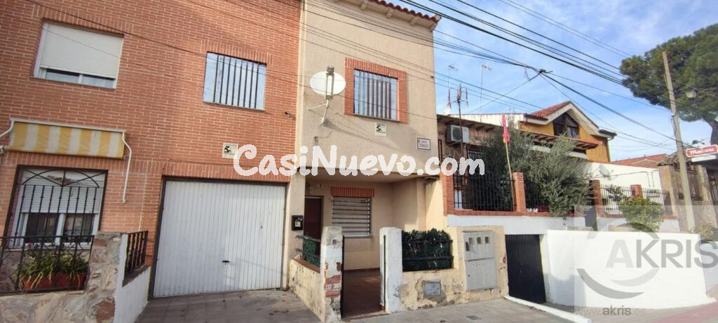 VENTA CHALET ADOSADO EN CHOZAS