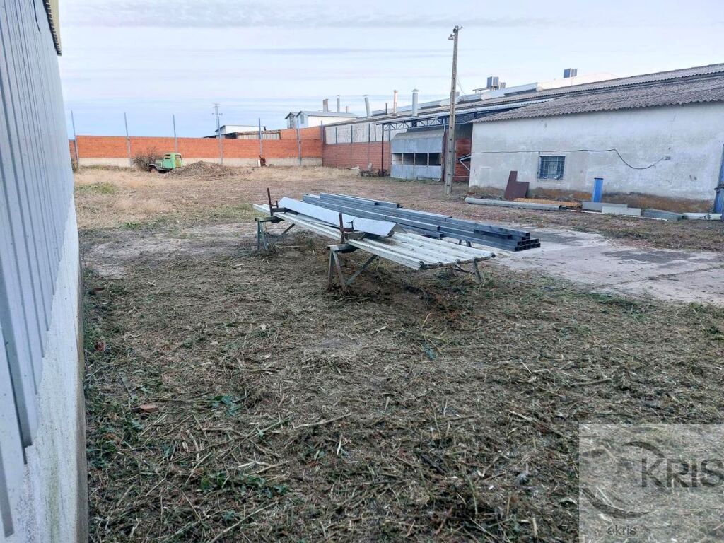 ? ¡Inversión con potencial garantizado! Nave industrial + ba - foto 6