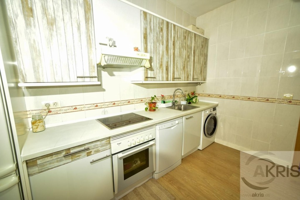 Fantástico chalet de 4 dormitorios para entrar a vivir en Ch - foto 13