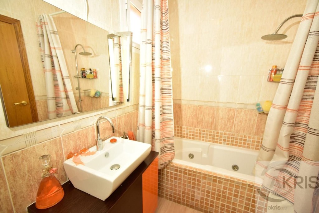 Fantástico chalet de 4 dormitorios para entrar a vivir en Ch - foto 87