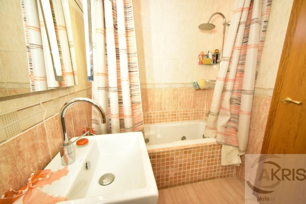 Fantástico chalet de 4 dormitorios para entrar a vivir en Ch - foto 88