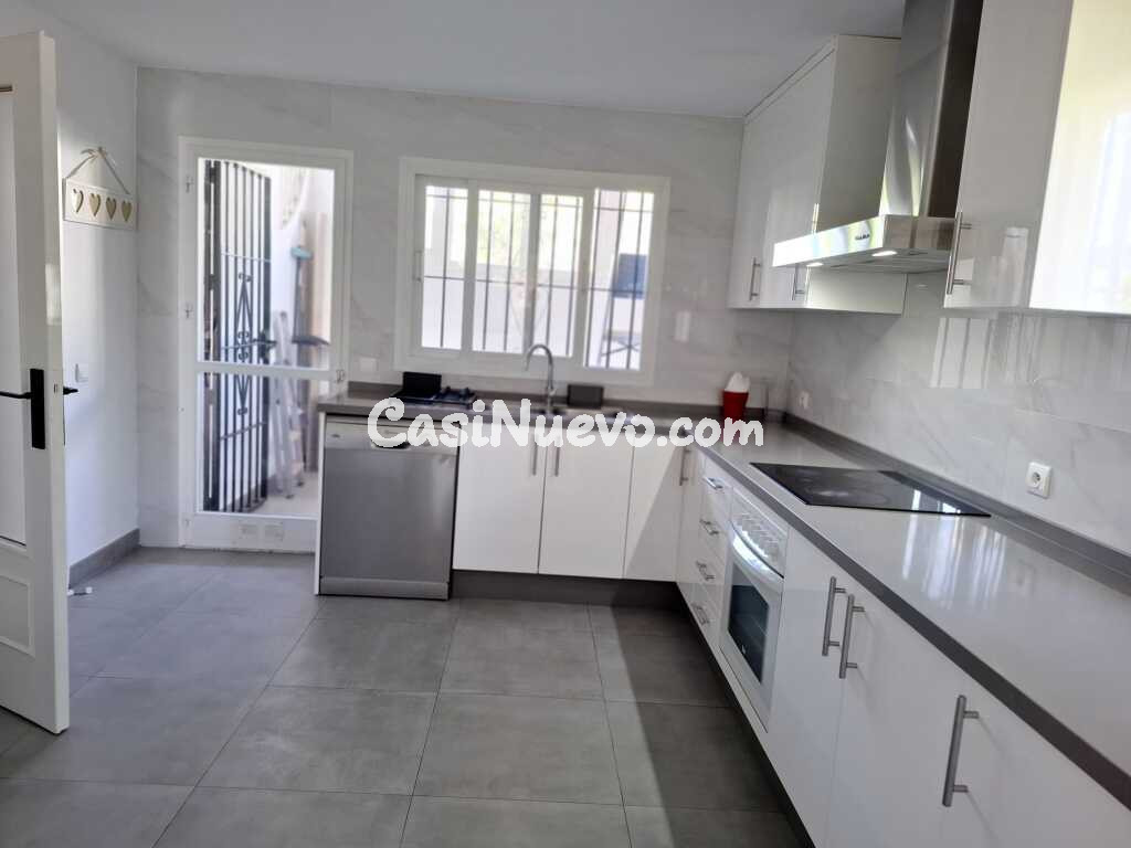 Adosada en Alquiler en San Pedro Alcantara Málaga - foto 7