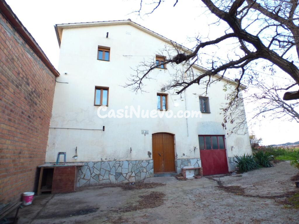 ¡Oportunidad! Masía aislada en alquiler en la zona de Santpedor con 3 H. y Garaje.