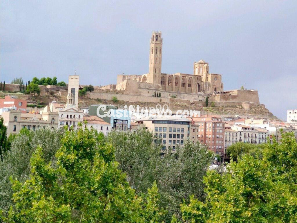 ? ¡Oportunidad para inversores! Edificio en venta en el centro de Lleida – Rentabilidad del 6%