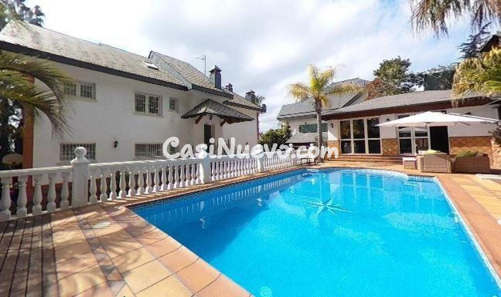 Exclusiva villa de lujo a 17 km de Barcelona