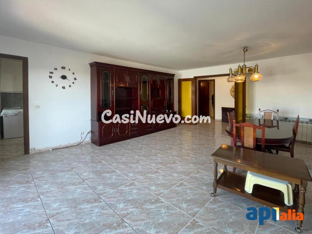 EXCLUSIVA APIALIA-✨ Amplio y luminoso piso en el centro de Mollerussa ✨