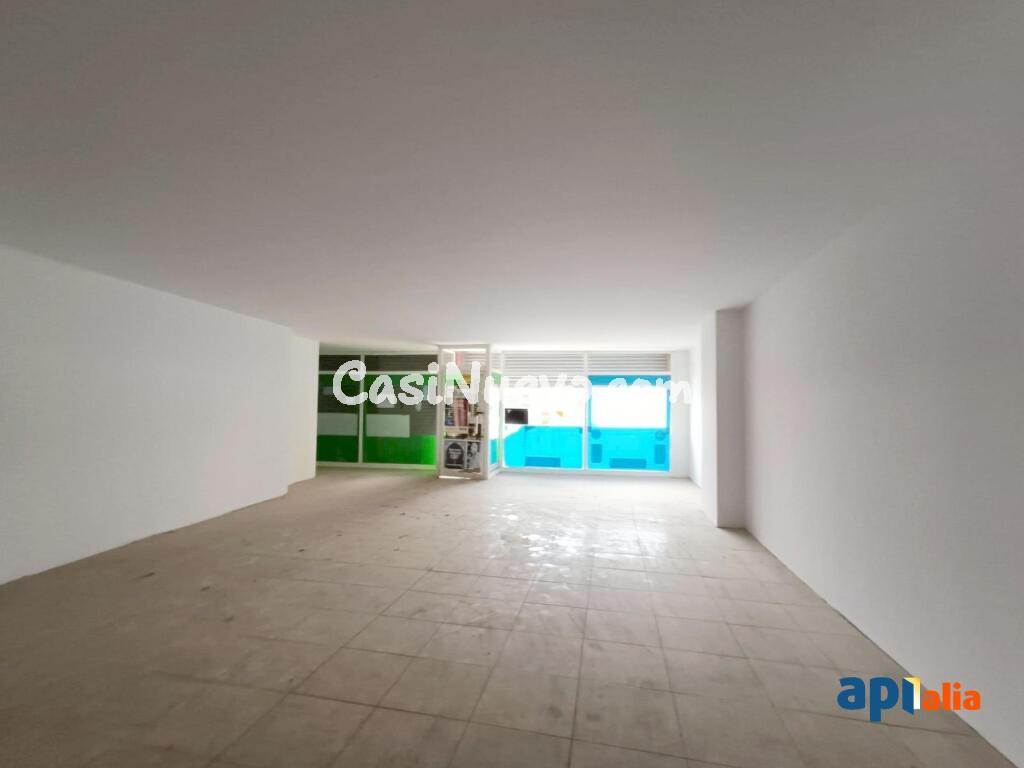 LOCAL COMERCIAL A  PIE DE CALLE EN PARDINYES