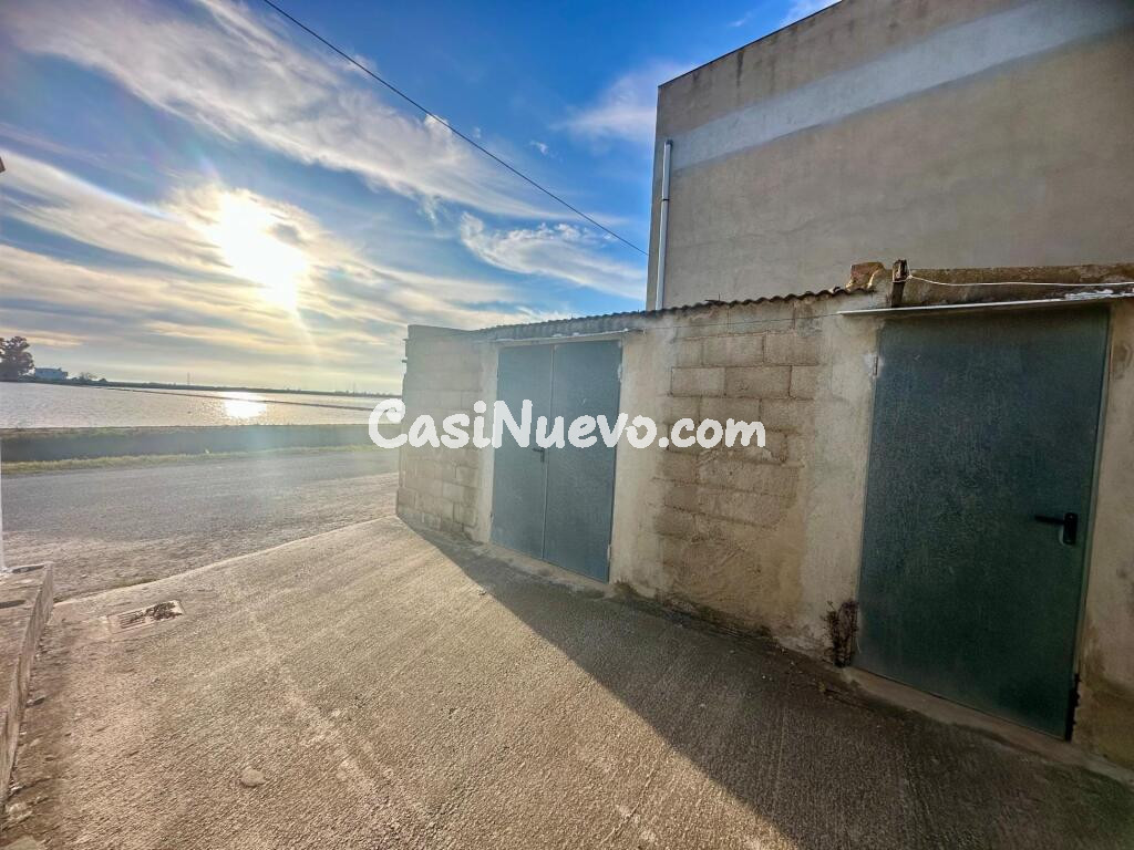 Fantástica parcela a dos calles en els Muntells