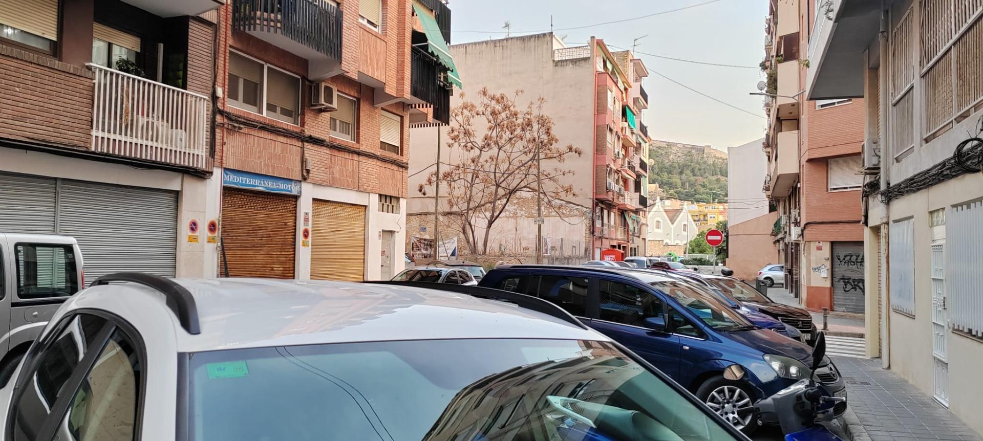 SE VENDE LOCAL / CERCA PLAZA TOROS / PATIO / PRECIO ALGO NEG - foto 4