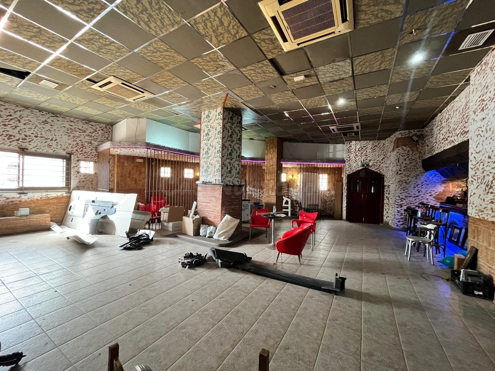 SE VENDE LOCAL / HOSTELERIA / ZONA SAN BLAS