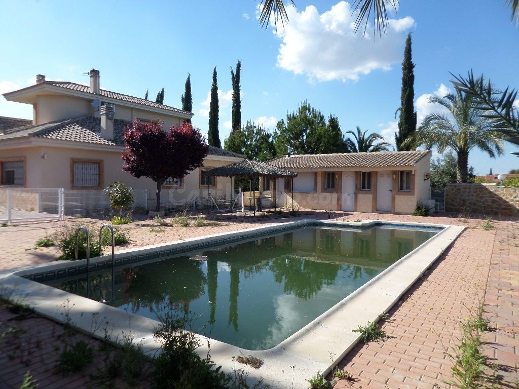 VENTA CHALET EN EL PALMAR-ALJUCER, PARCELA DE 3.400 M2., 8 DORMITORIOS, 4 BAÑOS, PISCINA