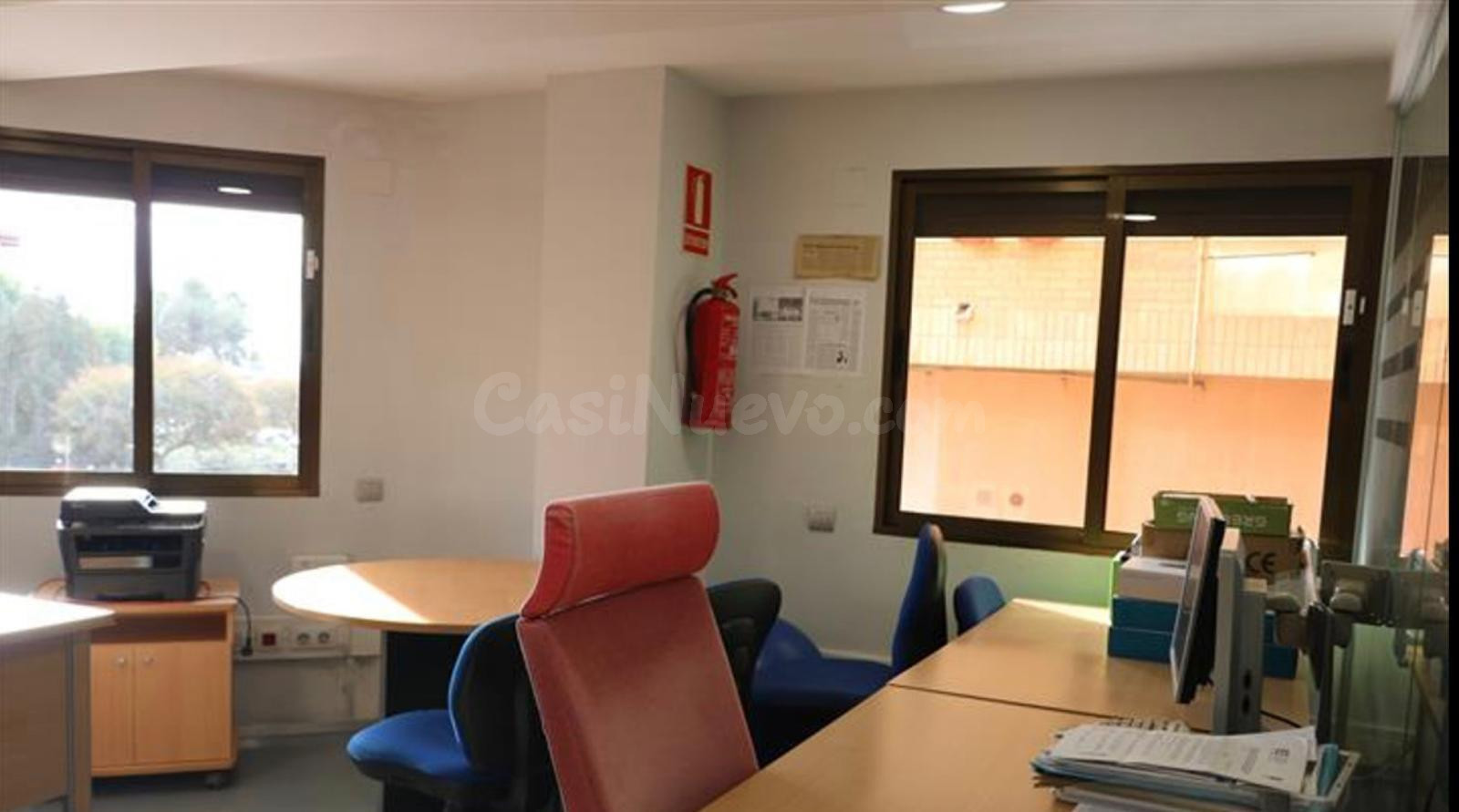 Oficina en entresuelo en Calle Pintor Soler Blasco - foto 5
