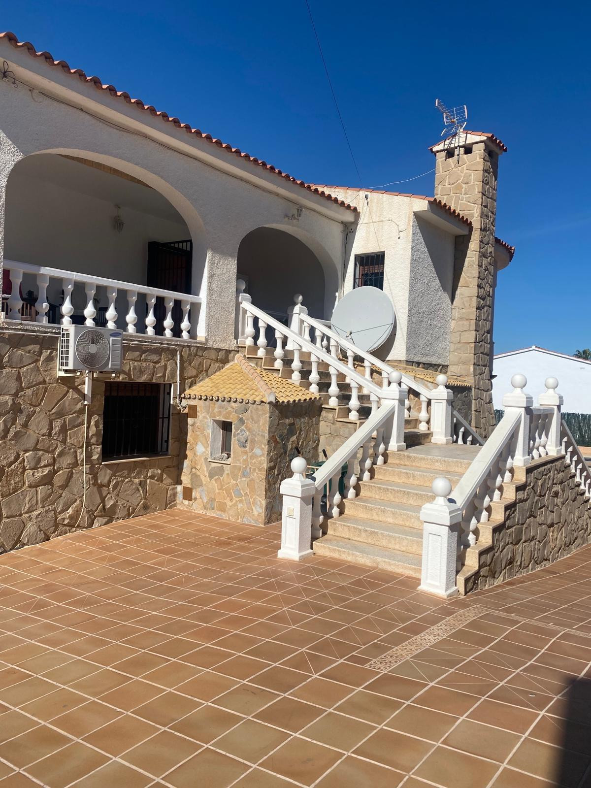 SE VENDE UNA CASA EN EL ALBIR - foto 4