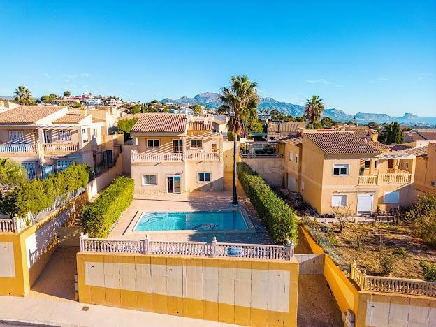 SE VENDE EL CHALET INDEPENDIENTE EN LA NUCIA