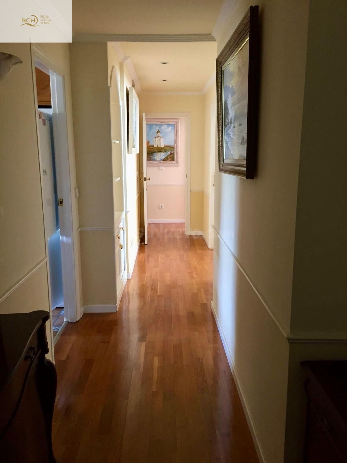 SE VENDE MARAVILLOSO PISO EN LA PRIMERA LÍNEA DE LA PLAYA DE - foto 5