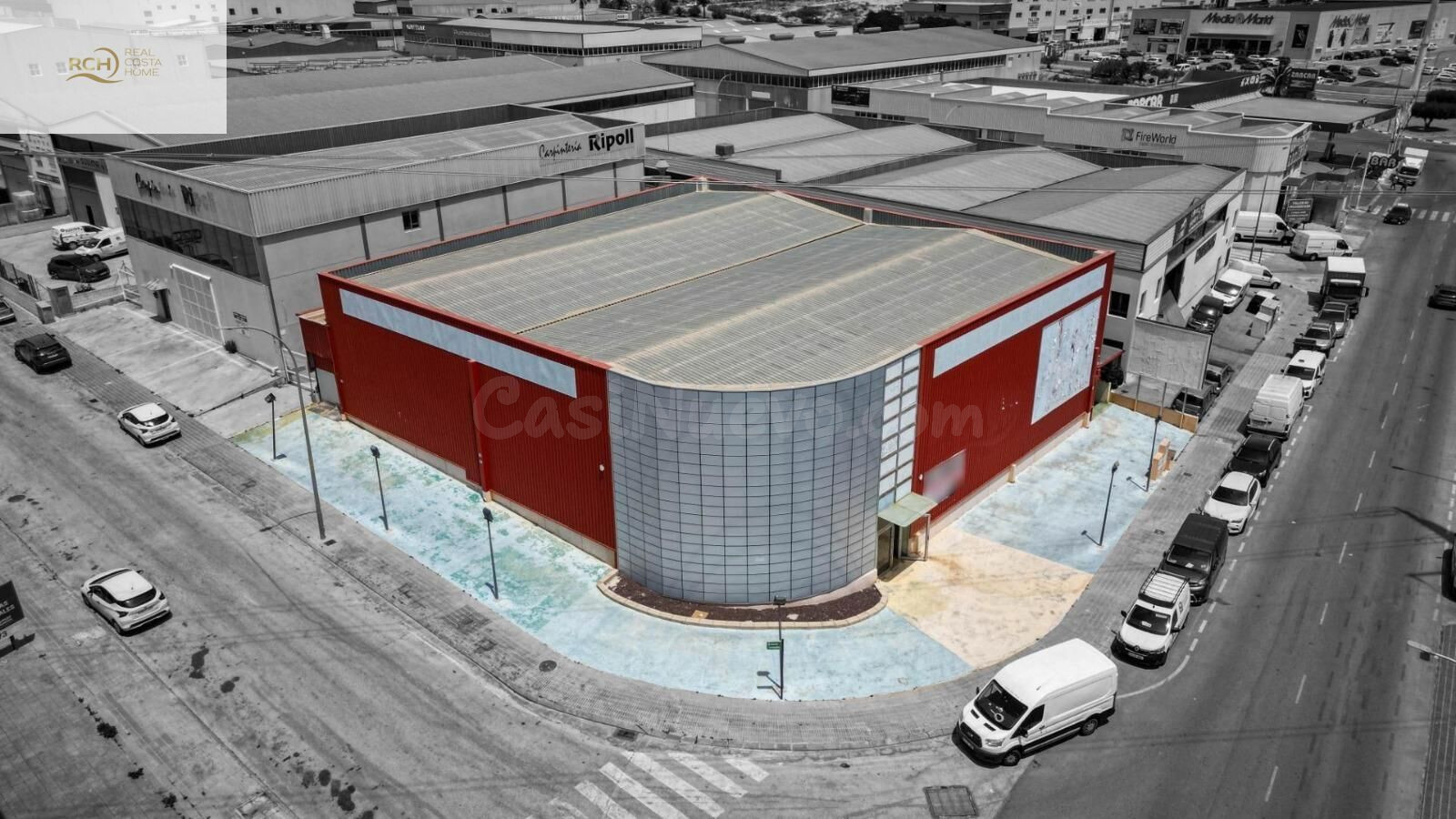VENTA DE NAVE COMERCIAL EN FINESTRAT.